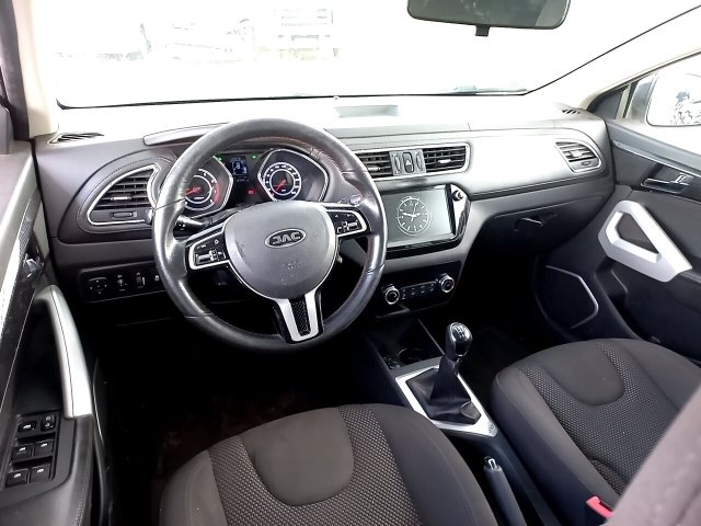 Vehicle_photo_7