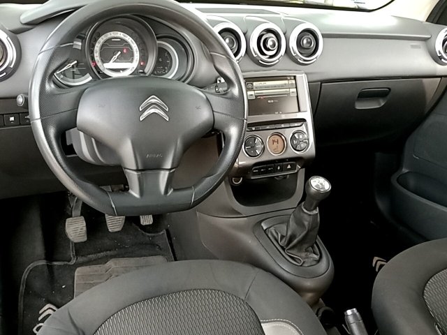 Vehicle_photo_7