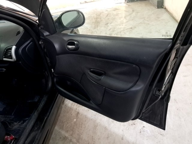 Vehicle_photo_6
