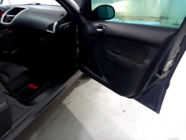Vehicle_photo_9
