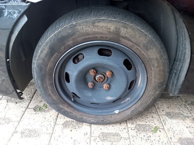 Vehicle_photo_13