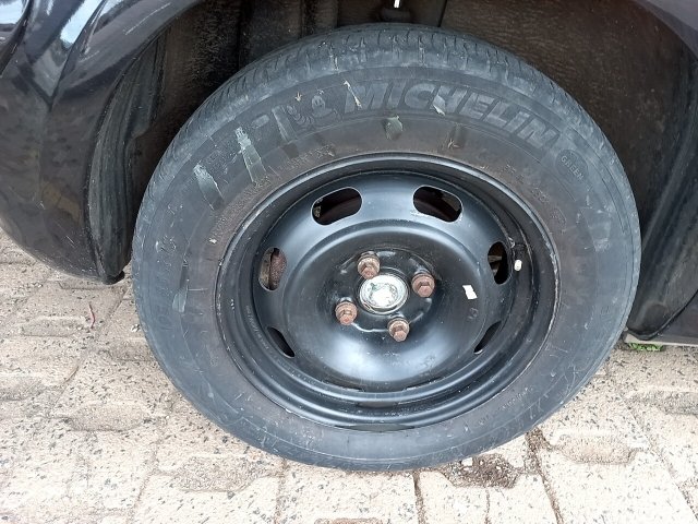 Vehicle_photo_16