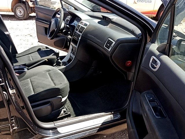 Vehicle_photo_9