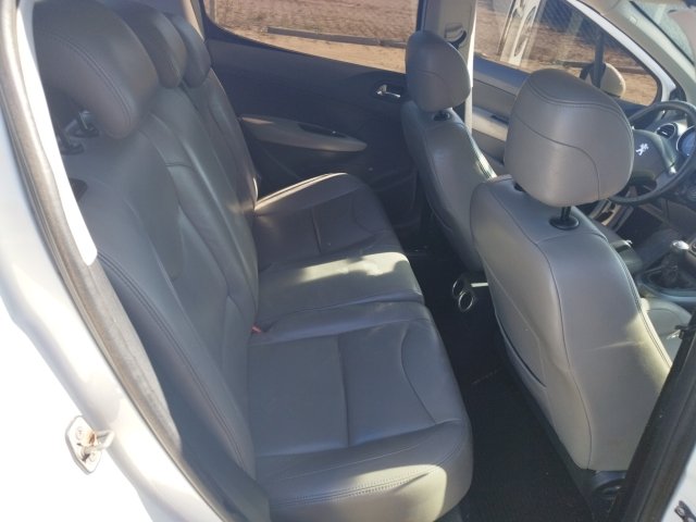 Vehicle_photo_10