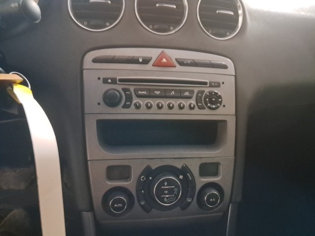 Vehicle_photo_12