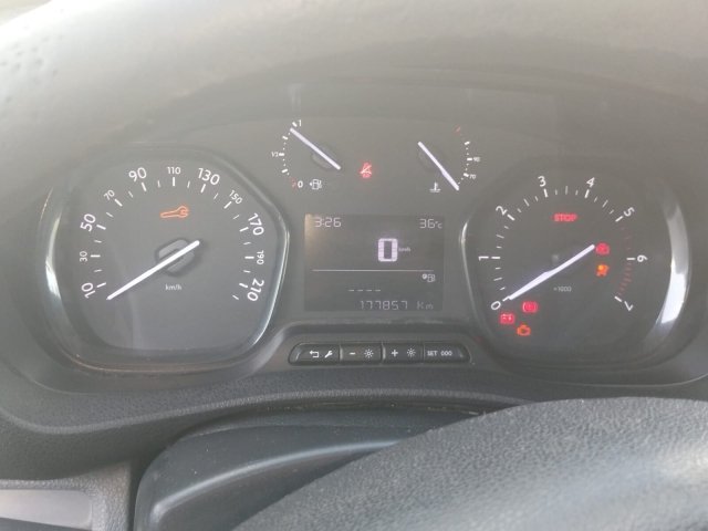 Vehicle_photo_5