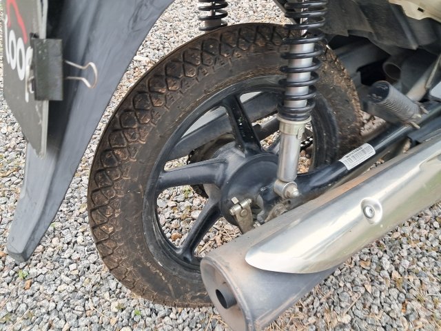 Vehicle_photo_16