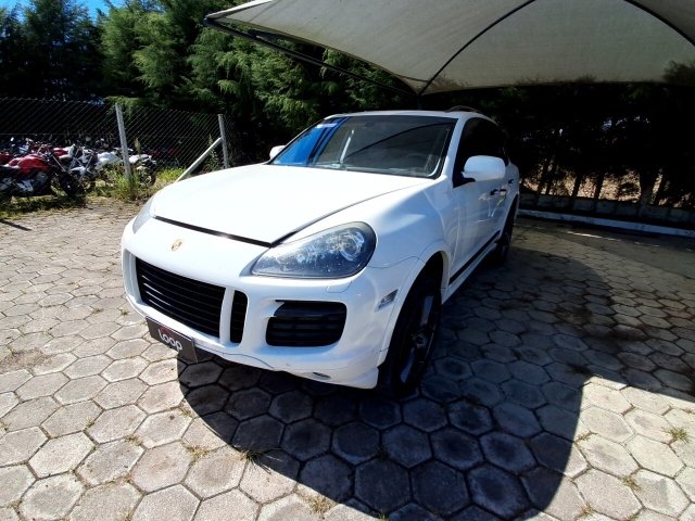 PORSCHE CAYENNE GTS Frente Motorista