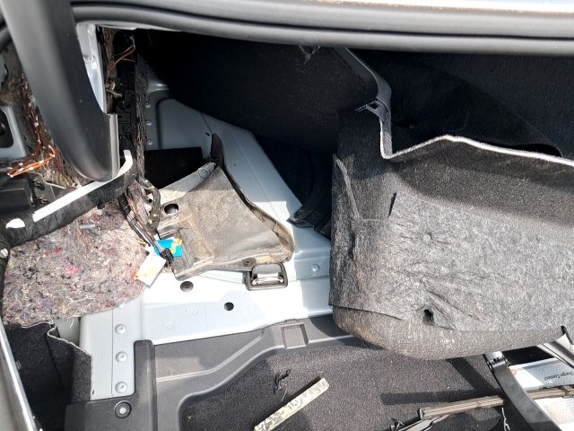 Vehicle_photo_17