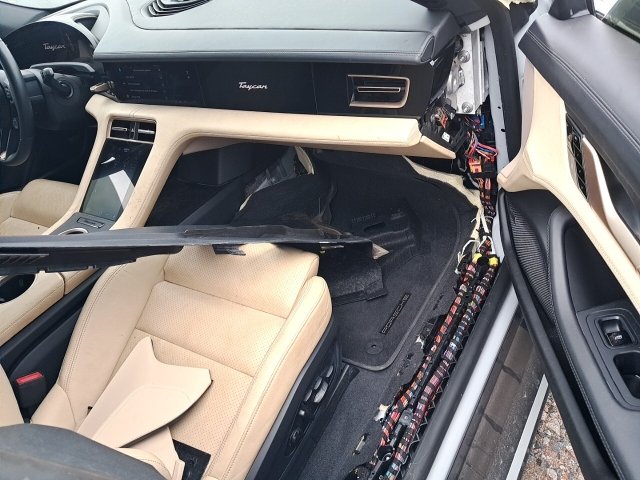 Vehicle_photo_9