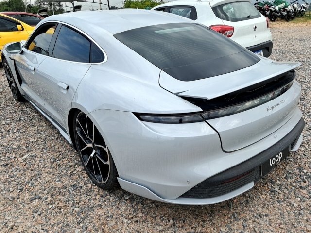 Vehicle_photo_3