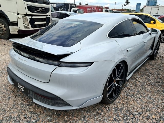 Vehicle_photo_4