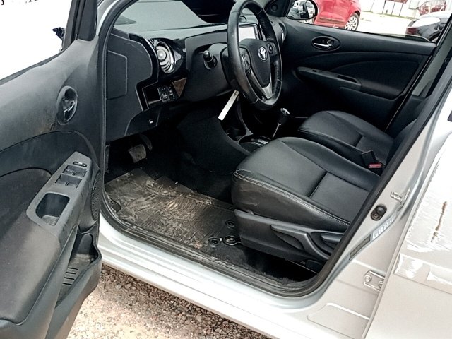 Vehicle_photo_8