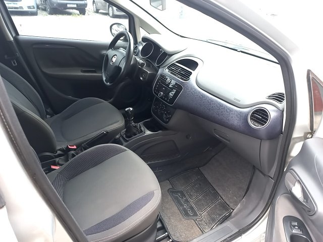 Vehicle_photo_24
