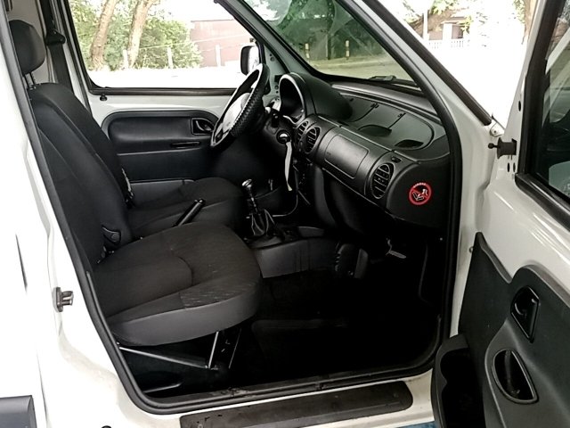 Vehicle_photo_9