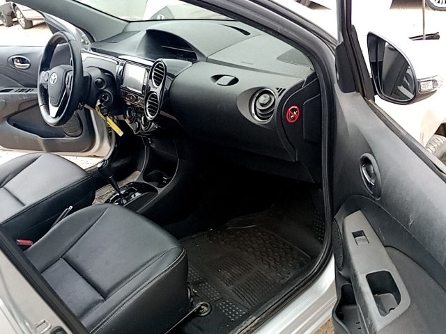 Vehicle_photo_9