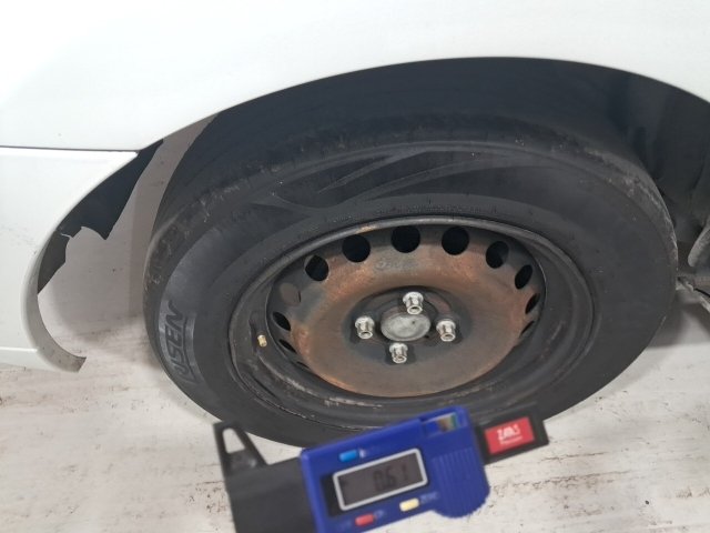 Vehicle_photo_16