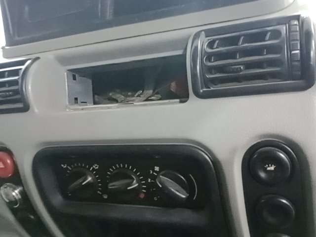 Vehicle_photo_6