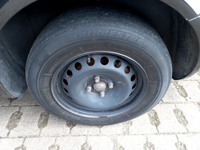 Vehicle_photo_17
