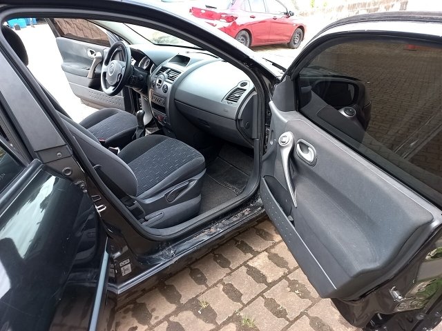 Vehicle_photo_9