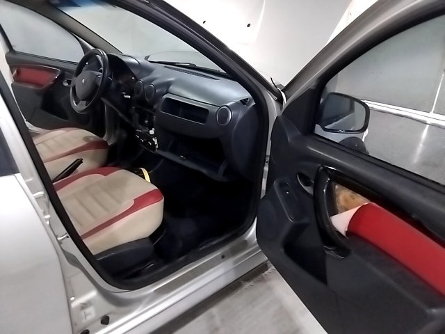 Vehicle_photo_17