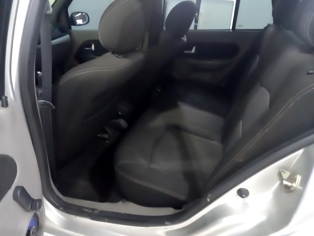 Vehicle_photo_16