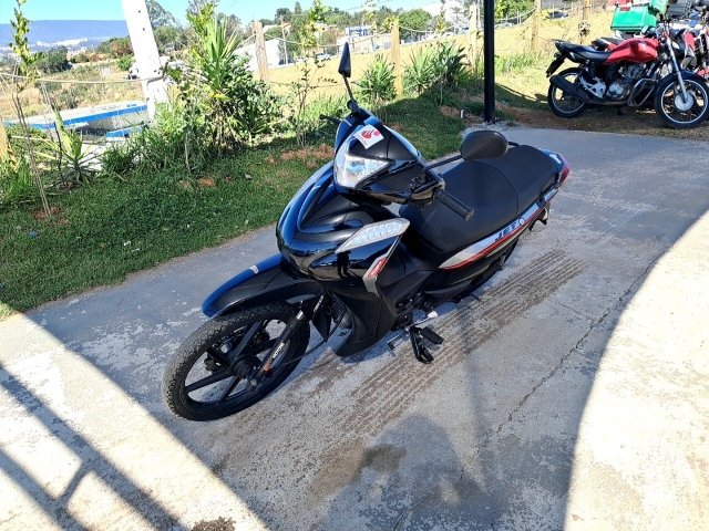 SHINERAY XY125-6A  Frente Motorista