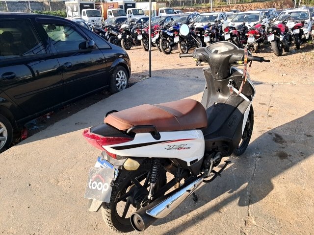 Vehicle_photo_4