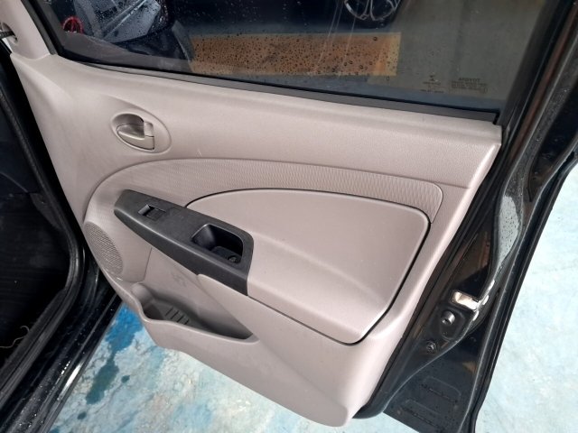 Vehicle_photo_9