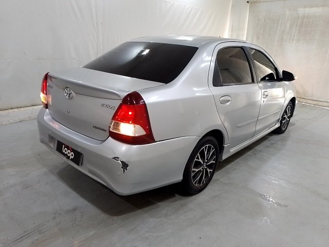 Vehicle_photo_4
