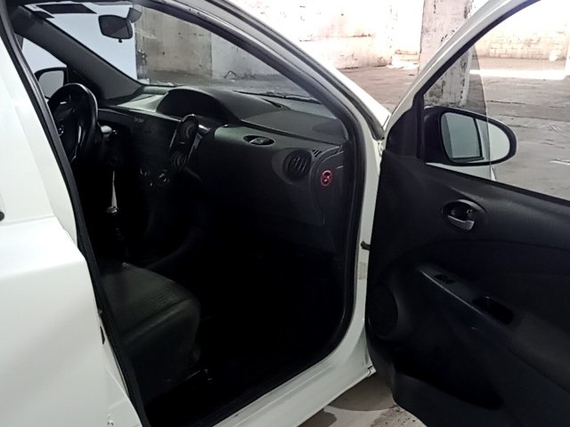 Vehicle_photo_9
