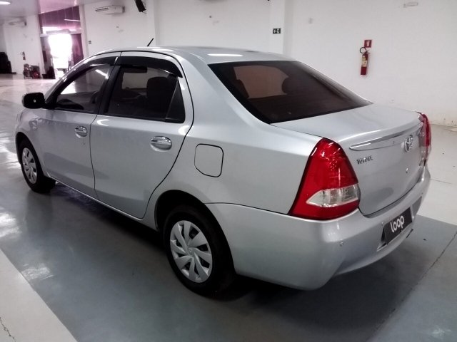 TOYOTA ETIOS SD XLS 1.5 4p Traseira Motorista