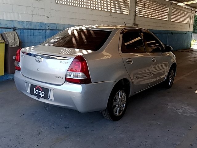 Vehicle_photo_4