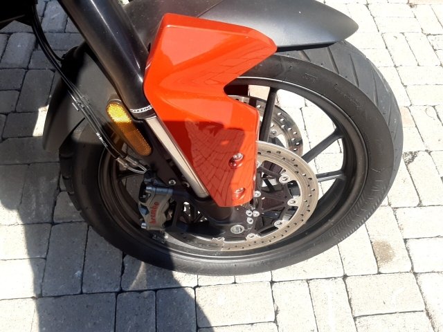 Vehicle_photo_14
