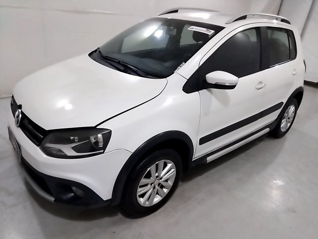 Veículo VW - VolksWagen Crossfox Volkswagen Crossfox GII 2013 Conservado com reparos 2013 em leilão