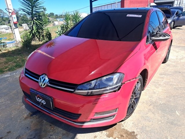 Veículo VW - VolksWagen Golf VOLKSWAGEN GOLF HIGHLINE AA 2013/2014 2014 em leilão