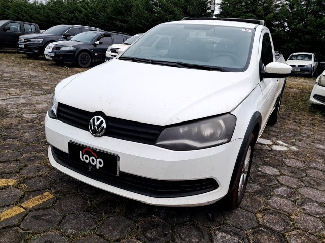Volkswagen Nova Saveiro CS 2013/2014 com reparos e sinistro frontal
