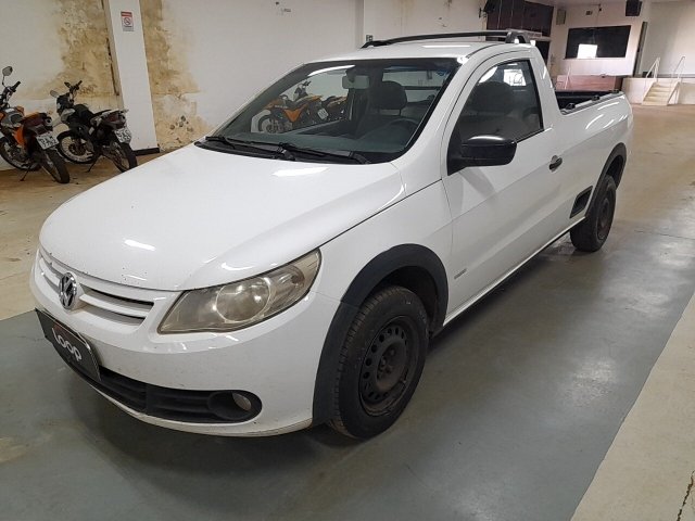 Volkswagen Saveiro 1.6 CS 2011/2012 com lataria avariada