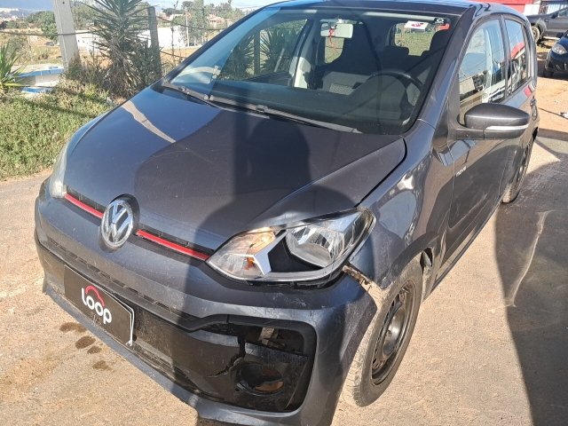 VOLKSWAGEN UP MOVE MDV Frente Motorista