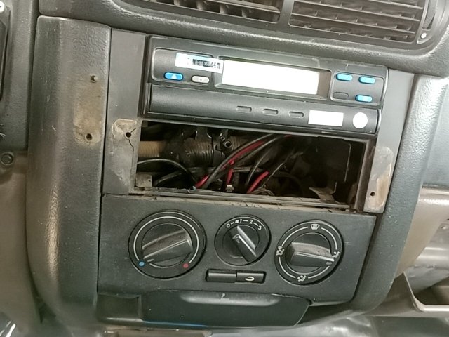 Vehicle_photo_6