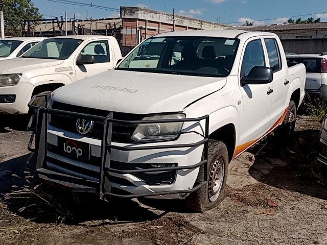 VW Amarok CD 4X4 S 2017 Conservado com reparos