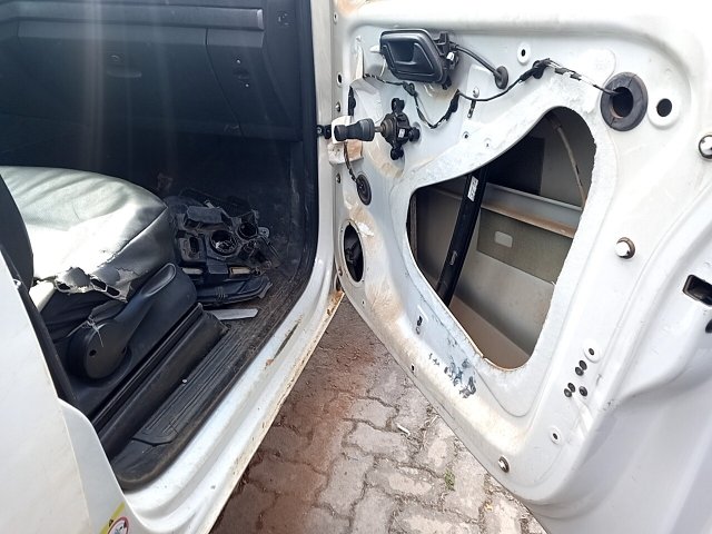 Vehicle_photo_9