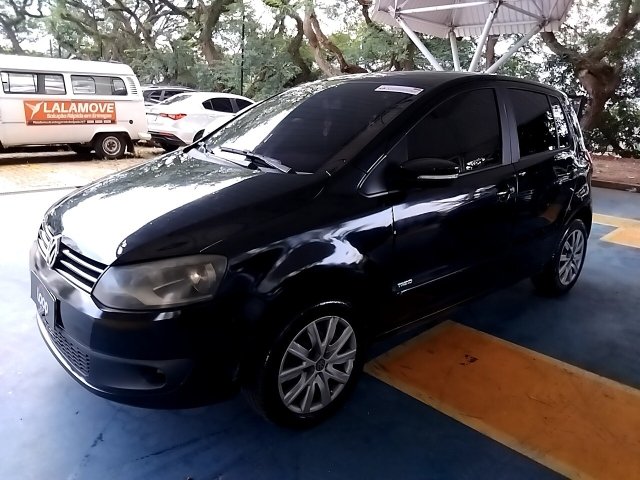 Veículo VW - VolksWagen Fox VW Fox 1.0 GII 2013 Conservado com avarias e não funcionando 2013 em leilão