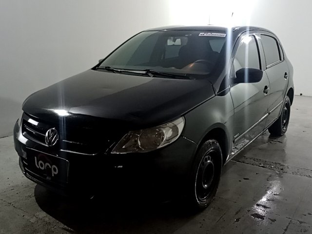 VW Gol 1.0 2010/2011 com lataria e pintura com riscos e amassados