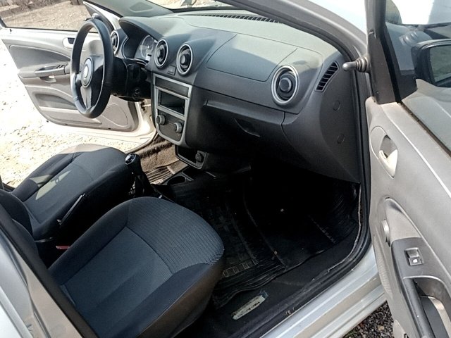 Vehicle_photo_9