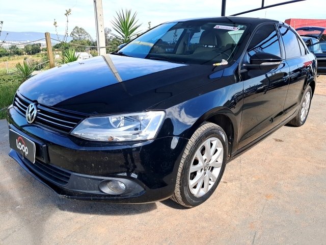 VW JETTA 2.0 Frente Motorista