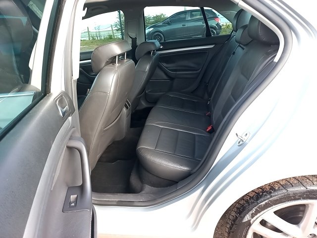 Vehicle_photo_10