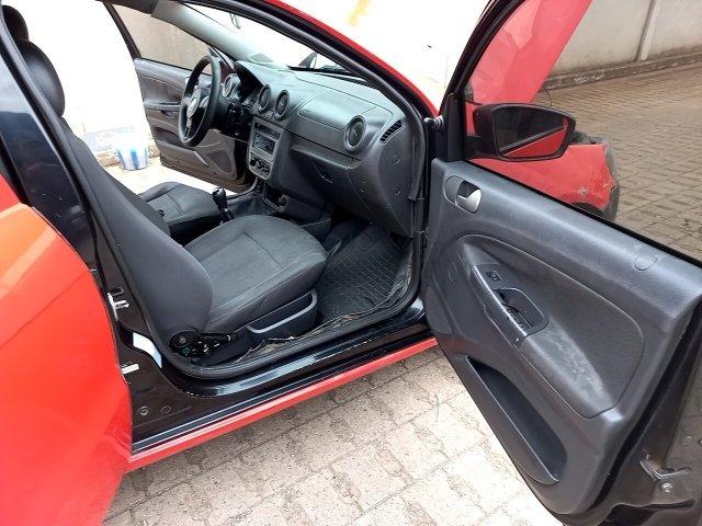 Vehicle_photo_9