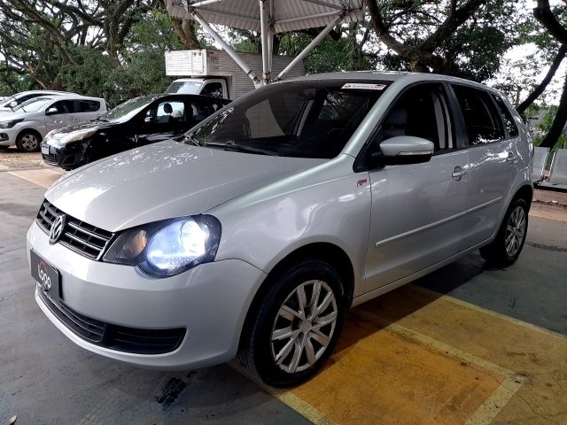 Veículo VW - VolksWagen Polo VW Polo 1.6 2012/2013 com lataria e pintura regulares 2013 em leilão