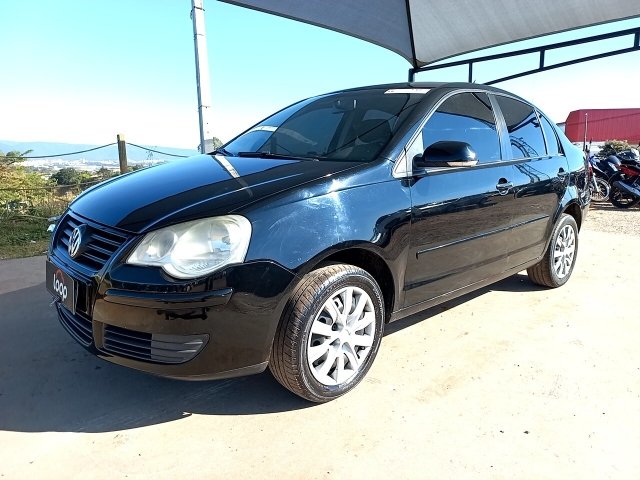 VW POLO SEDAN 1.6 Frente Motorista